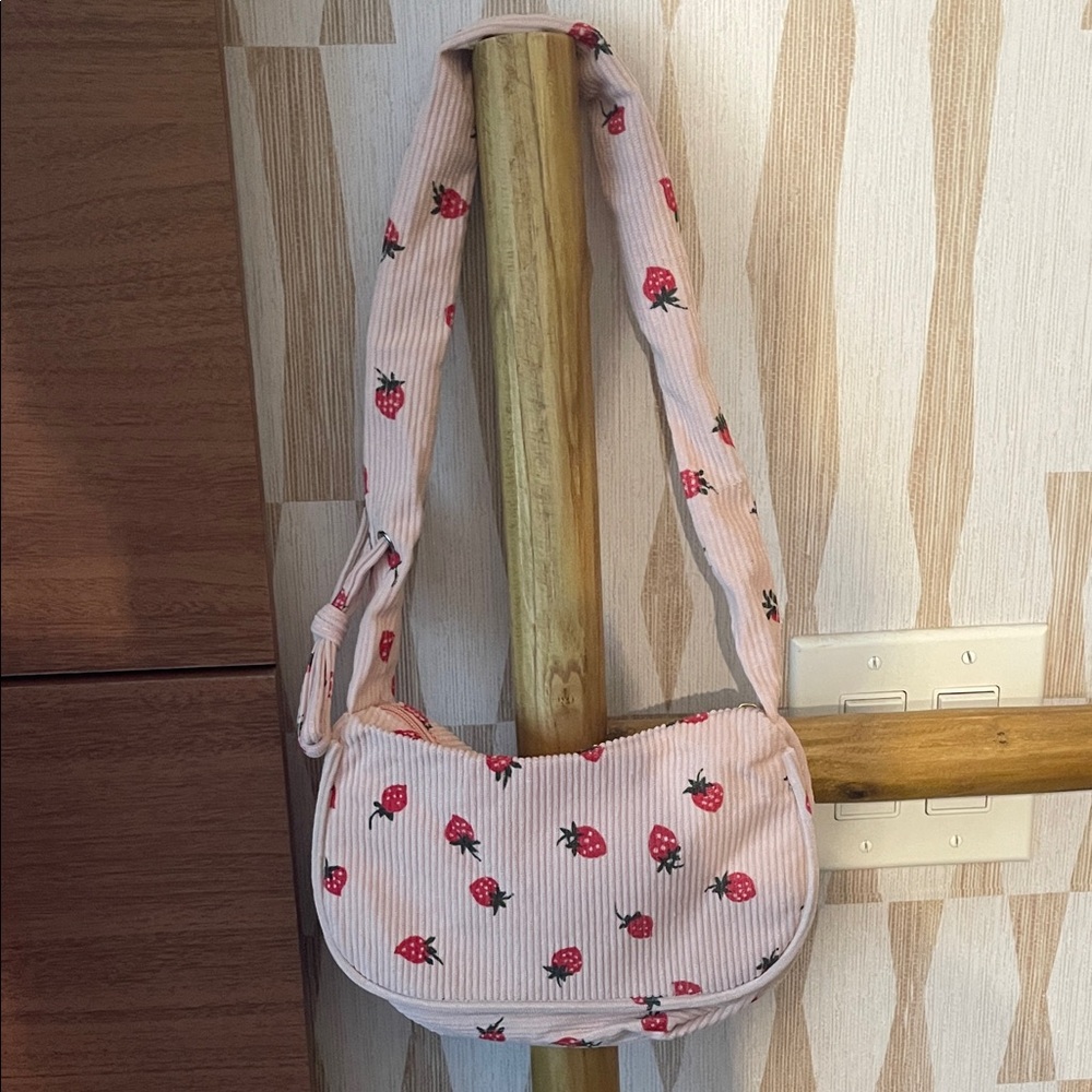 Pink Strawberry Print Women’s Shoulder Bag